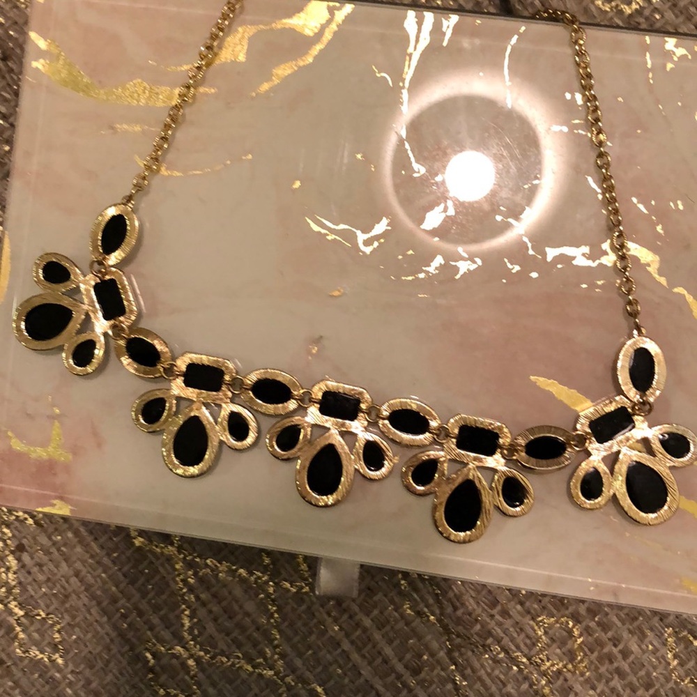 BOGO🛍✨Statement Necklace - Picture 3 of 5